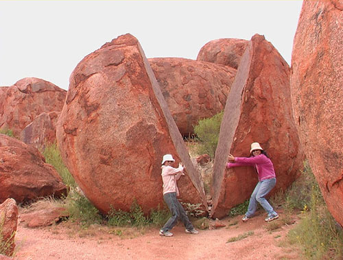 The Devil's Marbles Australia Northern Territory Photo Alexander Krivenyshev WorldTimeZone