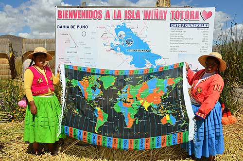 women of Isla Winay Totora likes its gift WorldTimeZone kanga Uros pre-Incan people floating islands worldtimezone travel